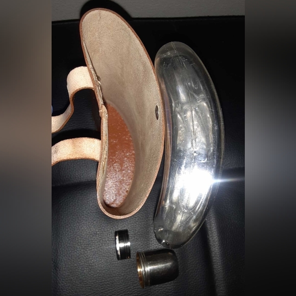 Antique Drinking Flask with Leather Case - Picture 5 of 6